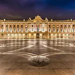 Apartament Chez Claire 4- Place Capitole 122m2, Clim *
