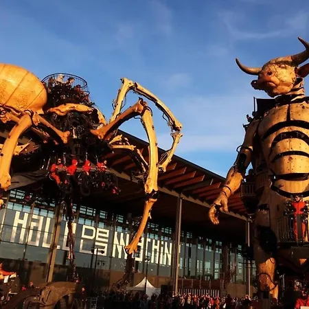 Chez Claire 4- Place Capitole 122m2, Clim דירה *