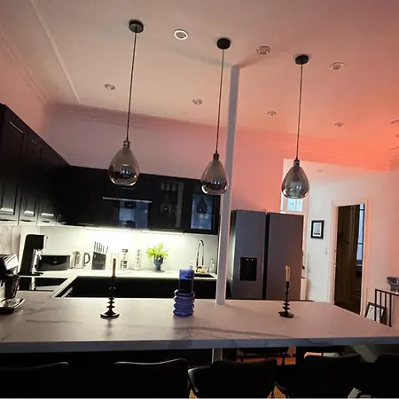 Chez Claire 4- Place Capitole 122m2, Clim טולוז