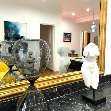 Chez Claire 4- Place Capitole 122m2, Clim *