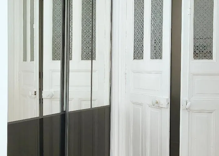 Chez Claire 4- Place Capitole 122m2, Clim Apartment