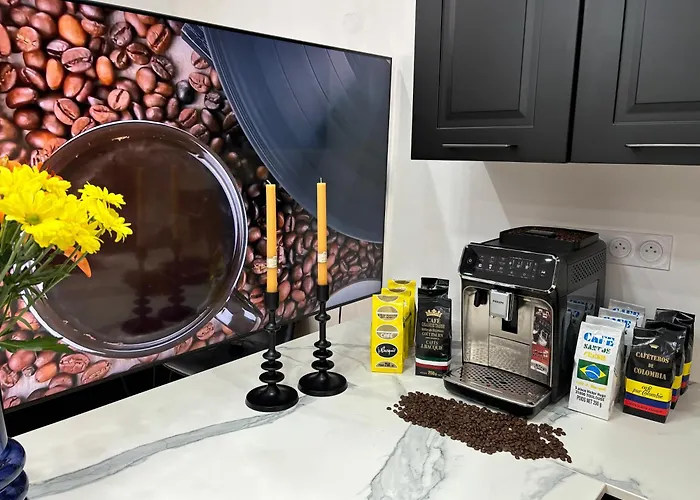 Chez Claire 4- Place Capitole 122m2, Clim Apartment