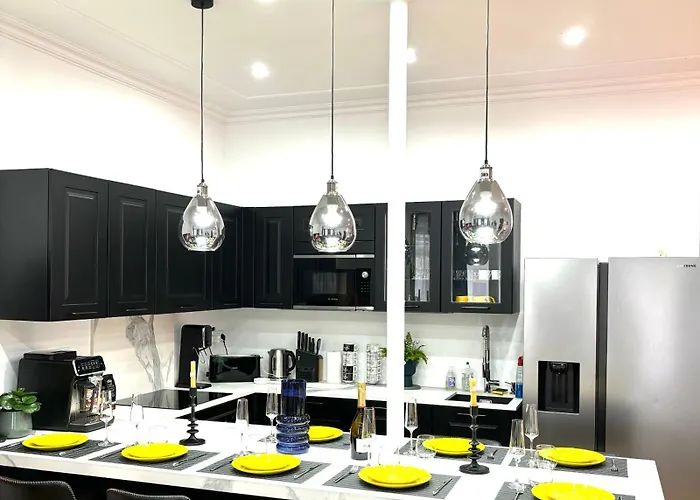 Apartment Chez Claire 4- Place Capitole 122m2, Clim Toulouse